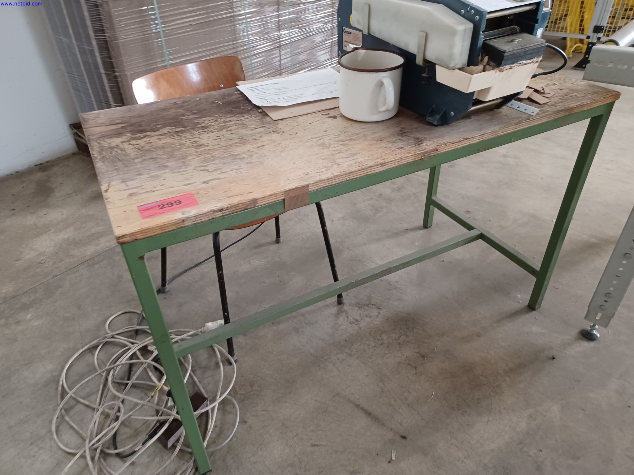 Machines of a lighting manufacturer for metalworking with accessories, continuous painting system, high-bay racking, industrial trucks, vehicles, IT and office equipment-1