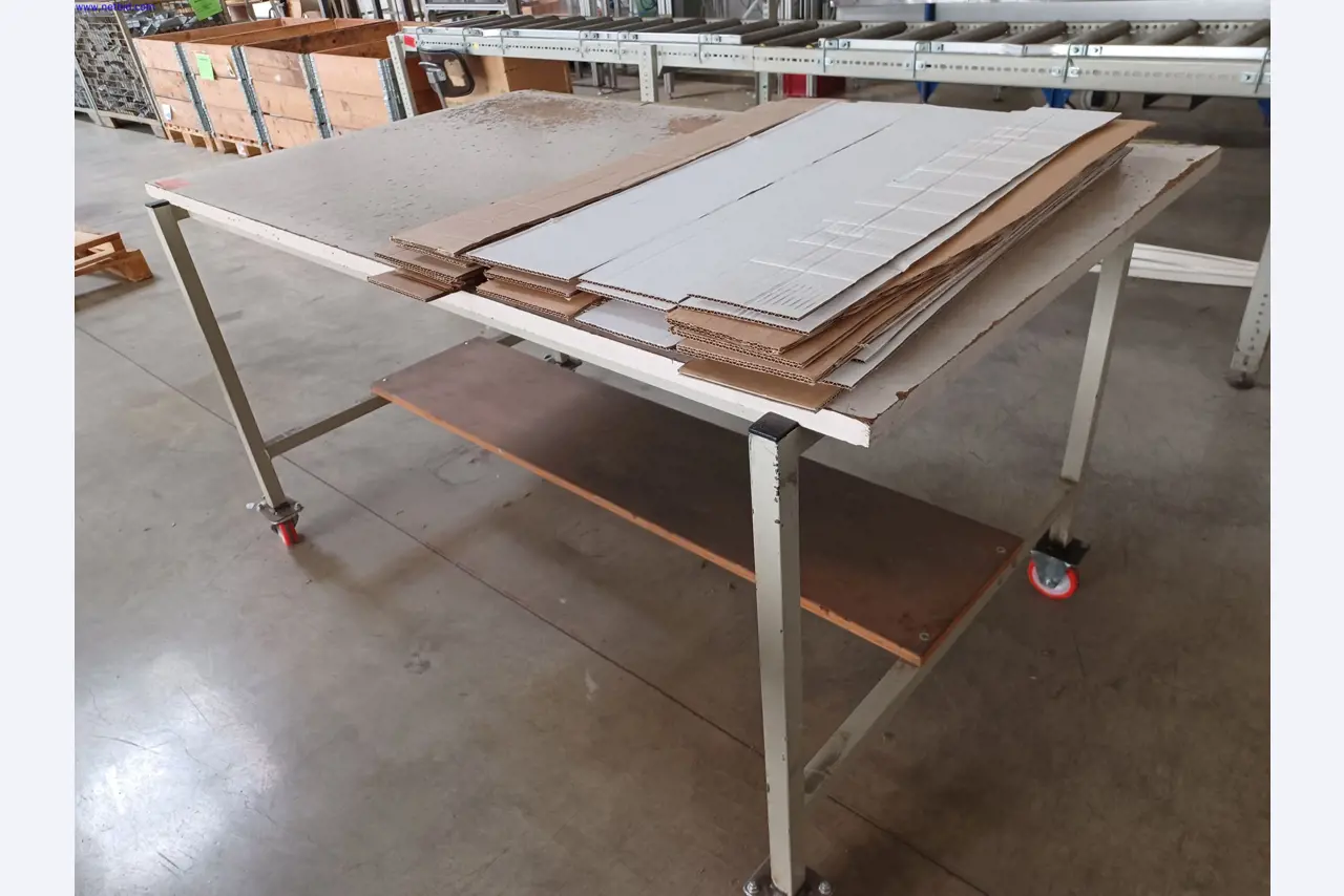 Machines of a lighting manufacturer for metalworking with accessories, continuous painting system, high-bay racking, industrial trucks, vehicles, IT and office equipment-3