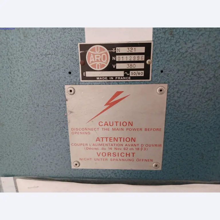 Machines of a lighting manufacturer for metalworking with accessories, continuous painting system, high-bay racking, industrial trucks, vehicles, IT and office equipment-5