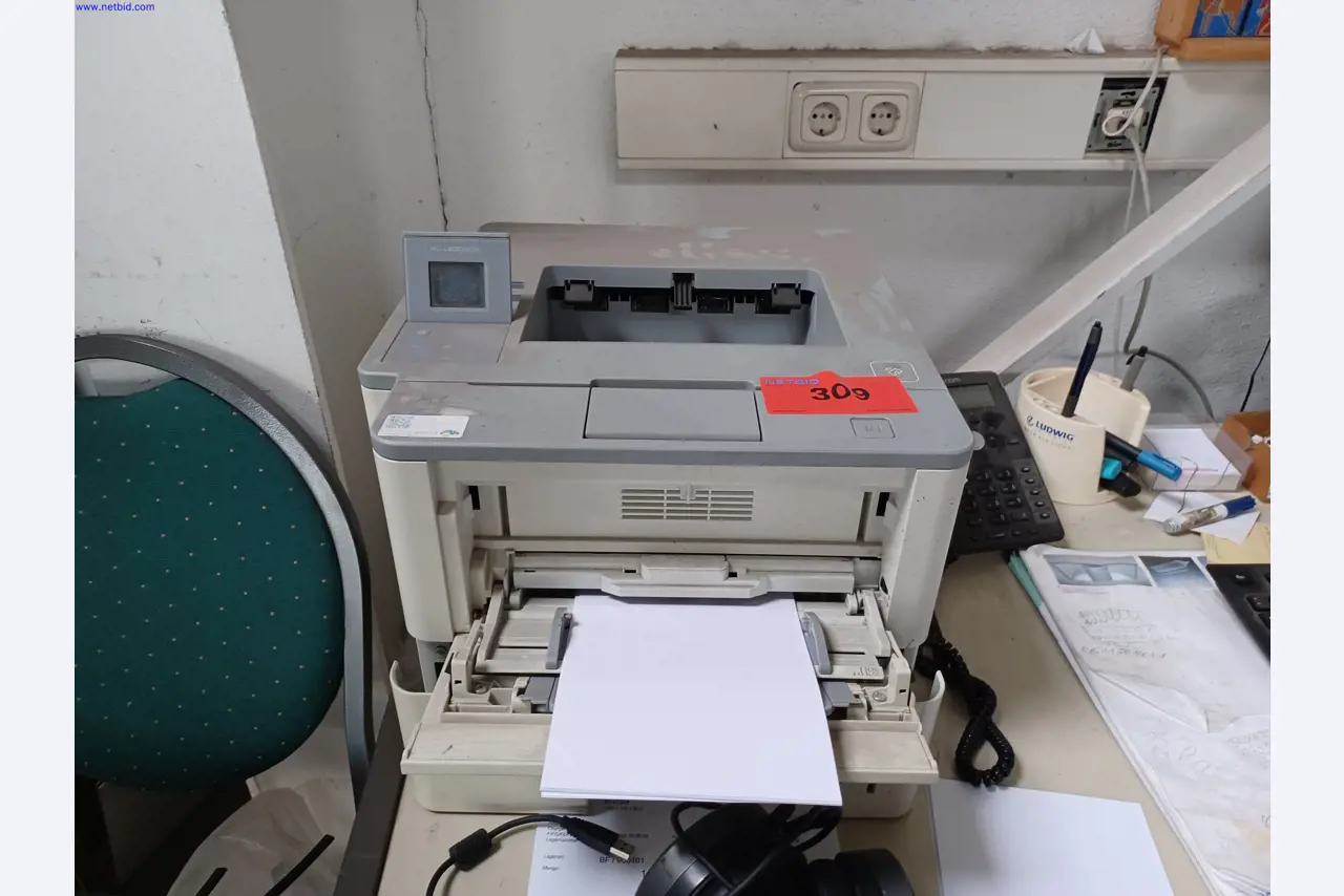 Machines of a lighting manufacturer for metalworking with accessories, continuous painting system, high-bay racking, industrial trucks, vehicles, IT and office equipment-1