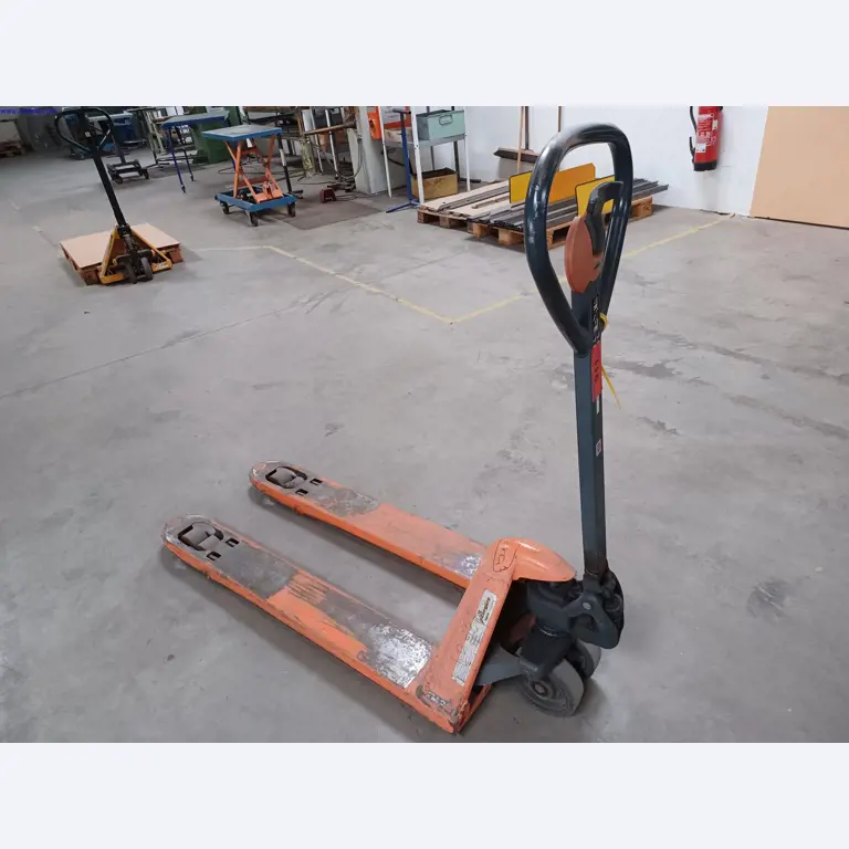 Machines of a lighting manufacturer for metalworking with accessories, continuous painting system, high-bay racking, industrial trucks, vehicles, IT and office equipment-3