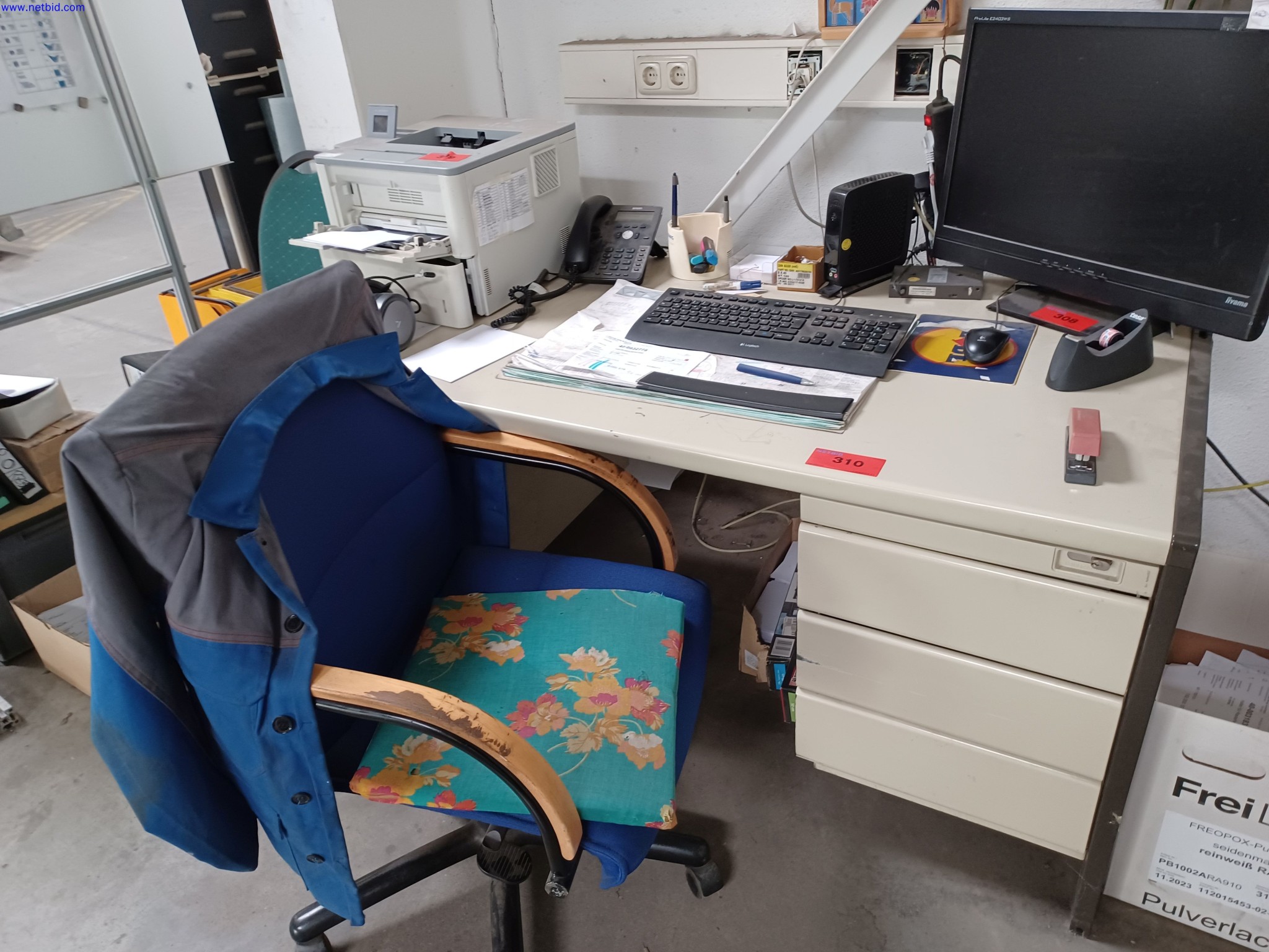 Machines of a lighting manufacturer for metalworking with accessories, continuous painting system, high-bay racking, industrial trucks, vehicles, IT and office equipment-1