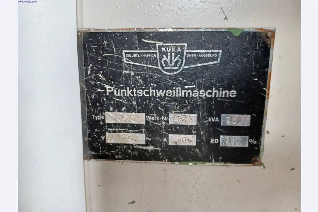 Máquinas de un fabricante de iluminación, incluso para la metalurgia con accesorios, sistema de pintura continua, estanterías altas, carretillas industriales, vehículos, equipos informáticos y de oficina.-4