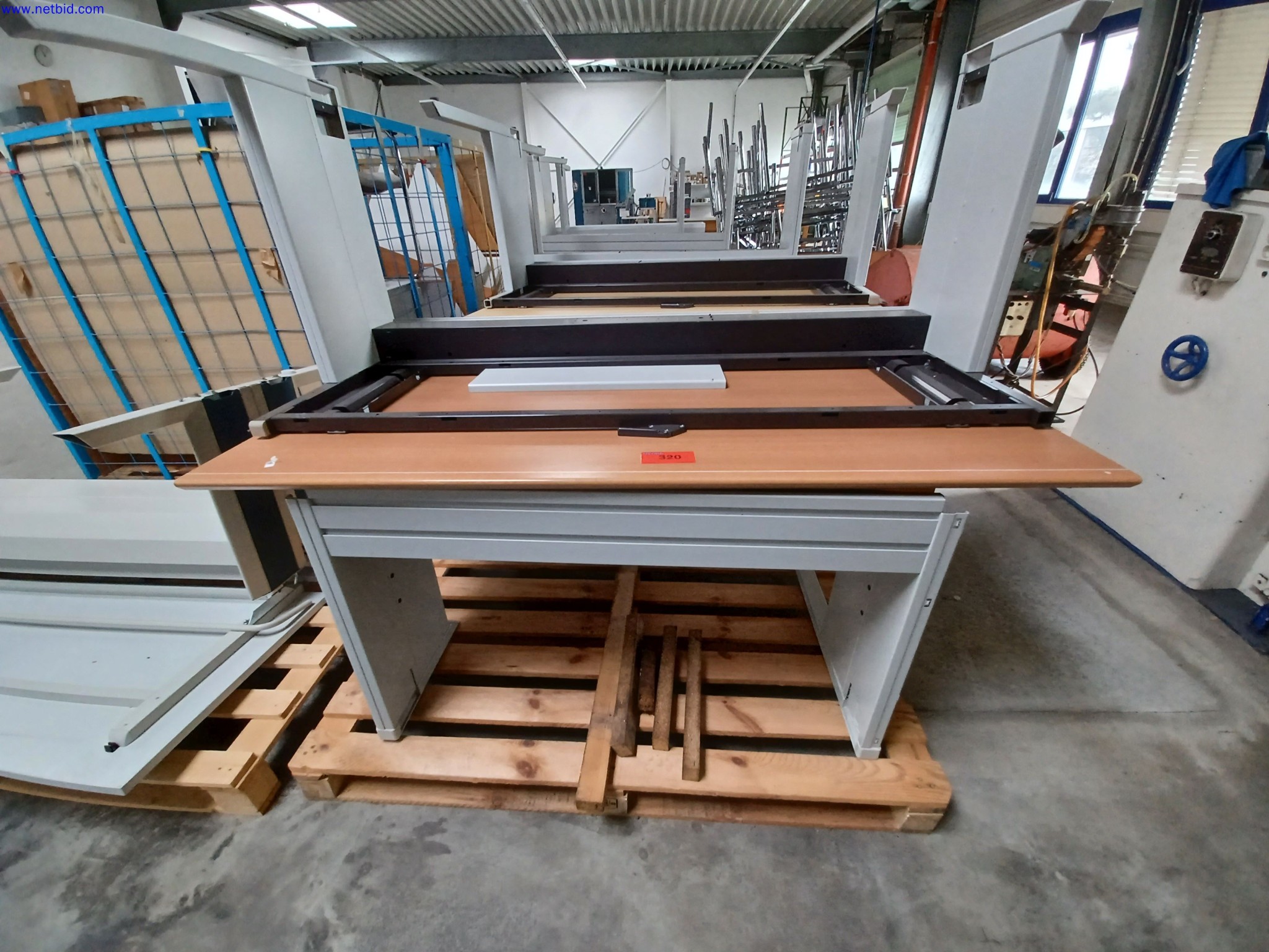 Machines of a lighting manufacturer for metalworking with accessories, continuous painting system, high-bay racking, industrial trucks, vehicles, IT and office equipment-2