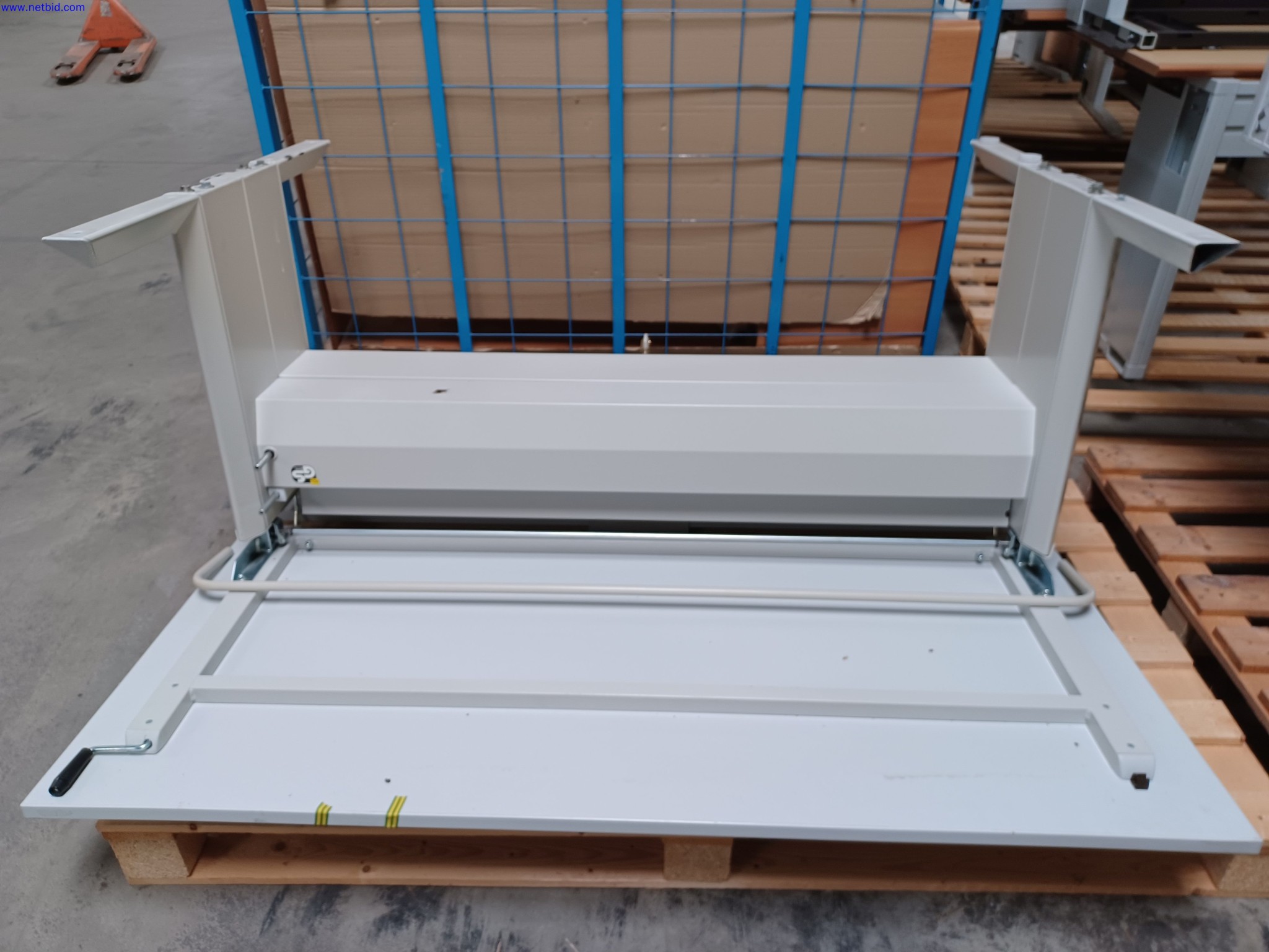 Machines of a lighting manufacturer for metalworking with accessories, continuous painting system, high-bay racking, industrial trucks, vehicles, IT and office equipment-3