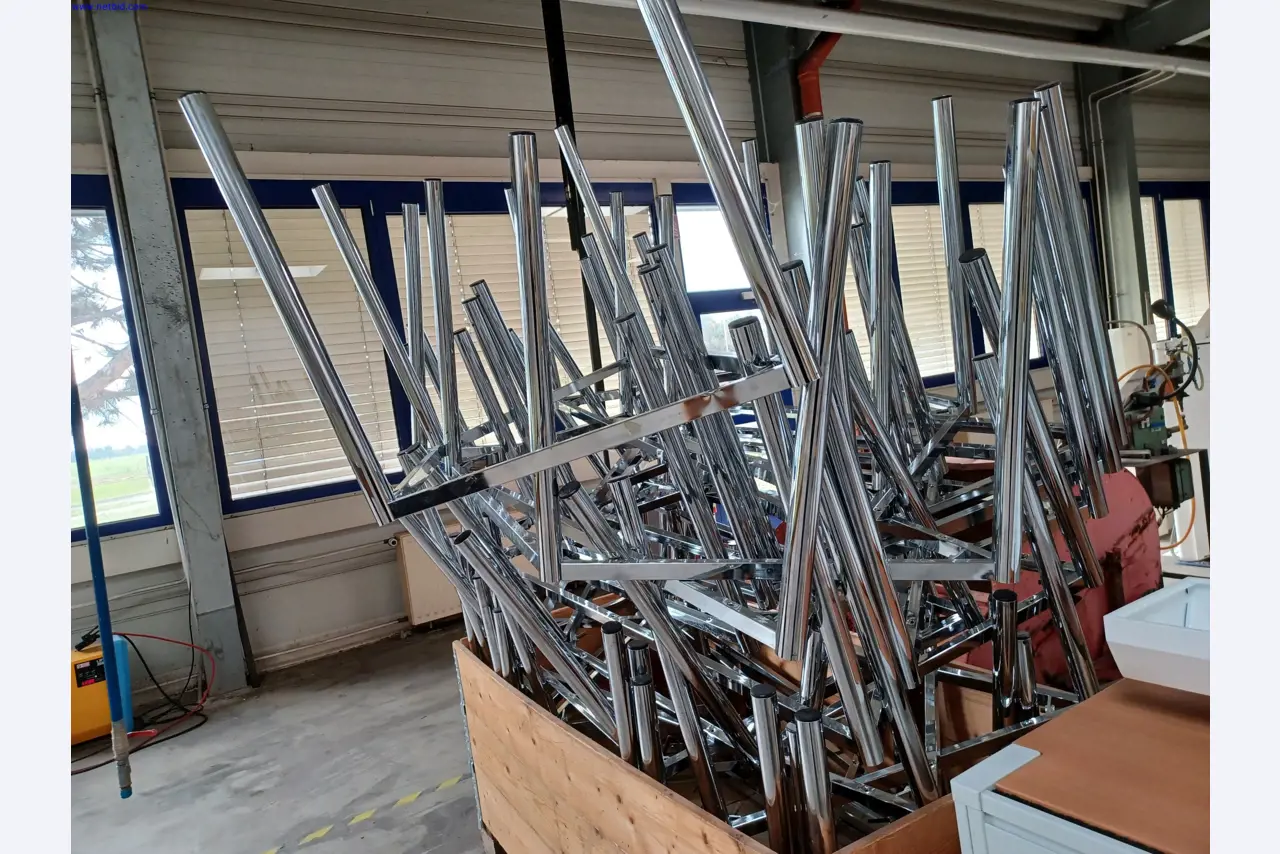 Maschinen eines Leuchtenherstellers u.a. zur Metallbearbeitung mit Zubehör, Durchlauflackier-anlage, Hochregal, Flurförderfahrzeuge, Fahrzeuge, IT- und Büroeinrichtung-8