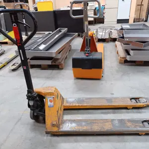 Pallet truck