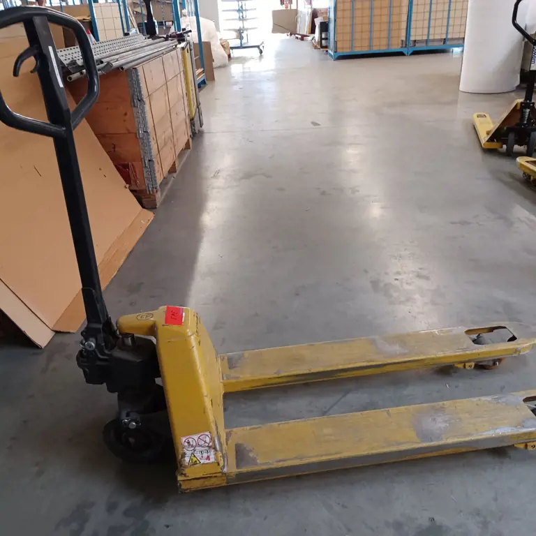 Pallet truck Yale