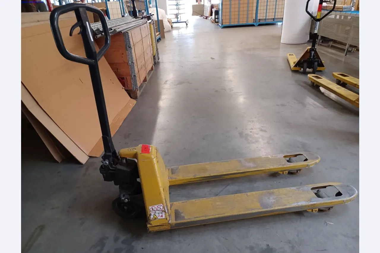 Machines of a lighting manufacturer for metalworking with accessories, continuous painting system, high-bay racking, industrial trucks, vehicles, IT and office equipment-1