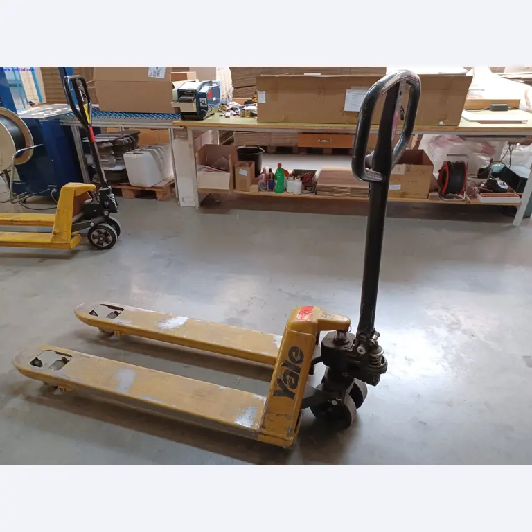 Machines of a lighting manufacturer for metalworking with accessories, continuous painting system, high-bay racking, industrial trucks, vehicles, IT and office equipment-2