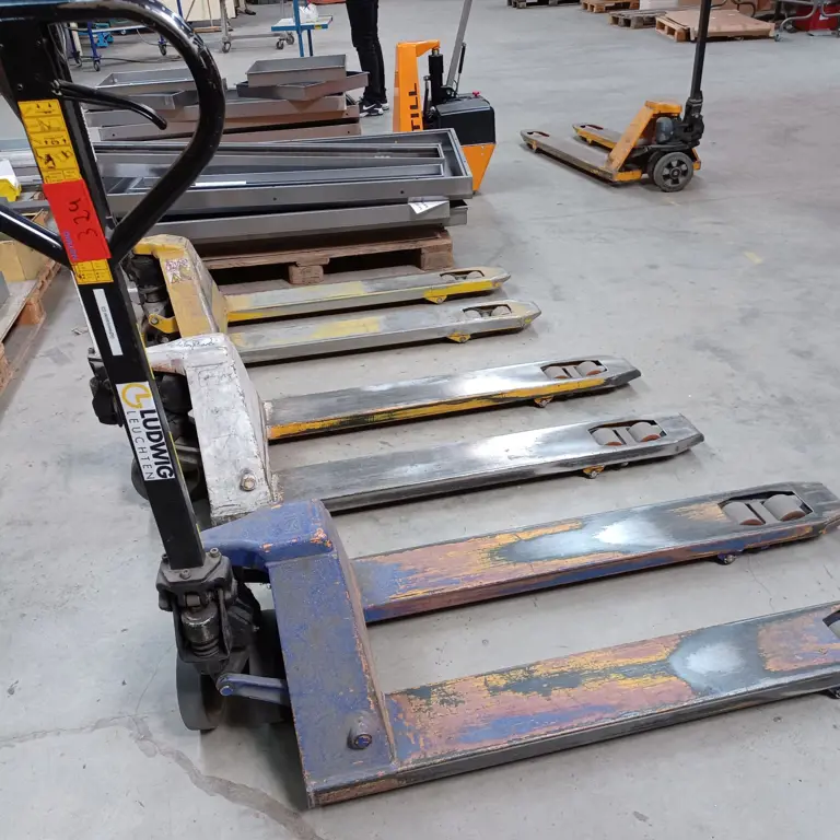 Pallet truck