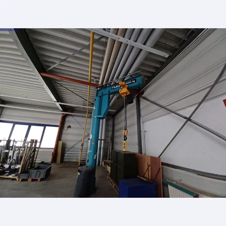 Stroje výrobce osvětlení, včetně strojů pro obrábění kovů s příslušenstvím, kontinuální lakovací systém, vysokoregálové regály, průmyslové vozíky, vozidla, IT a kancelářské vybavení.-2