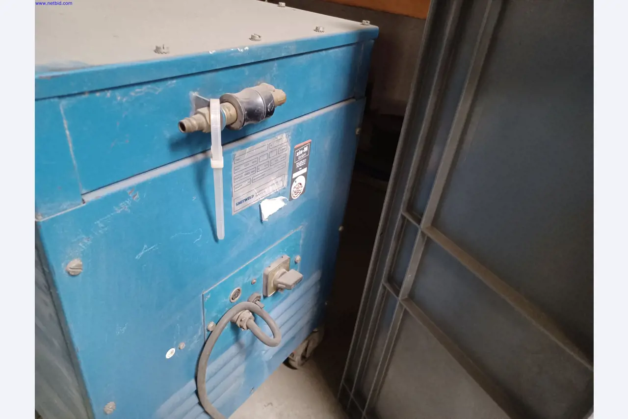 Machines of a lighting manufacturer for metalworking with accessories, continuous painting system, high-bay racking, industrial trucks, vehicles, IT and office equipment-3