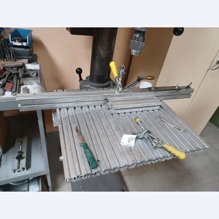 Machines of a lighting manufacturer for metalworking with accessories, continuous painting system, high-bay racking, industrial trucks, vehicles, IT and office equipment-4