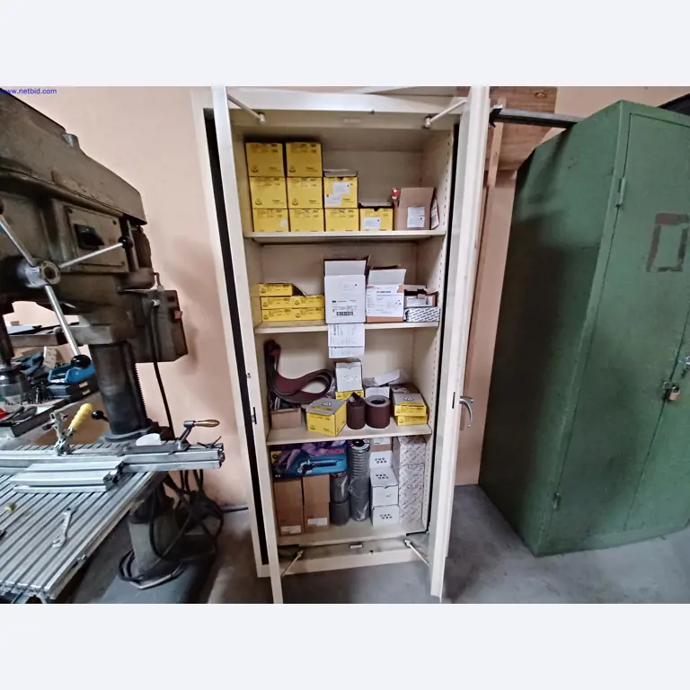 Machines of a lighting manufacturer for metalworking with accessories, continuous painting system, high-bay racking, industrial trucks, vehicles, IT and office equipment-5