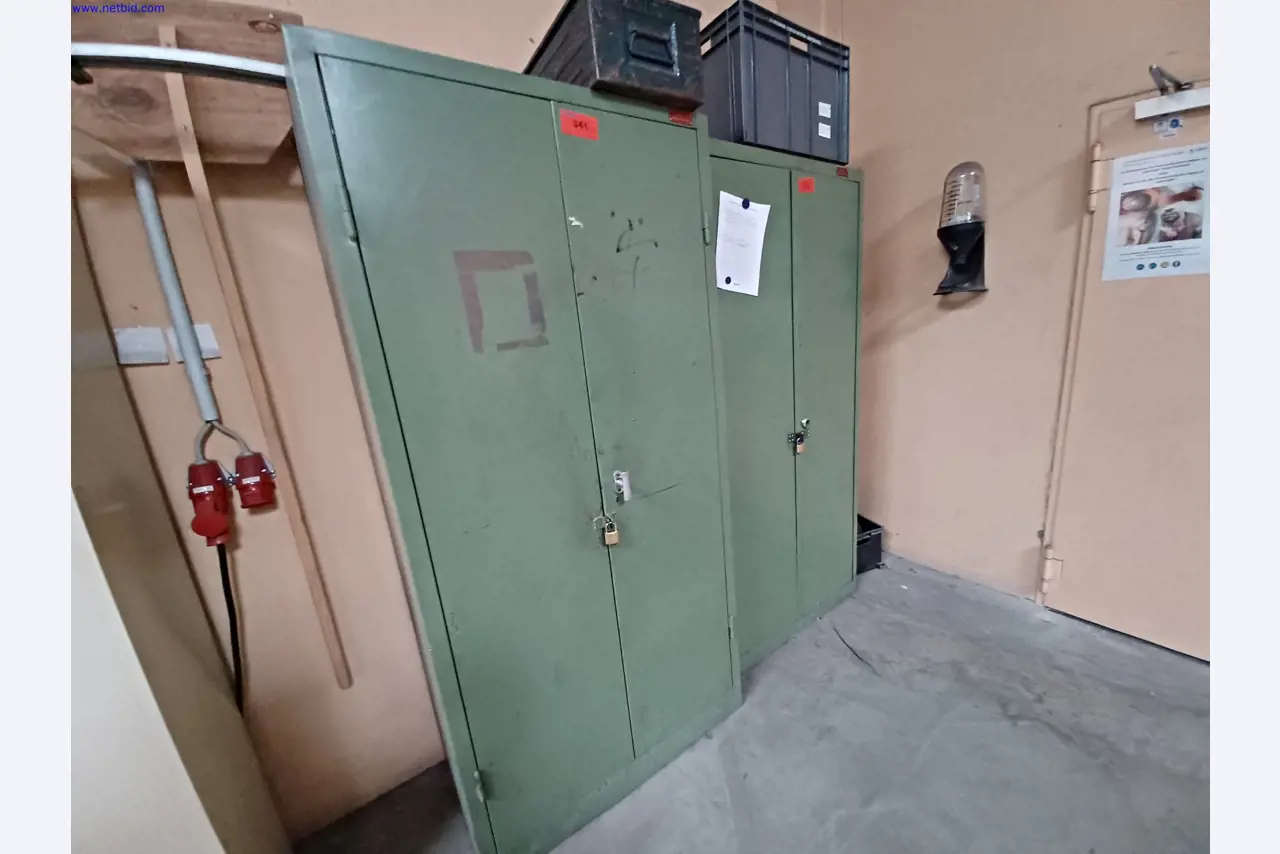 Machines of a lighting manufacturer for metalworking with accessories, continuous painting system, high-bay racking, industrial trucks, vehicles, IT and office equipment-1