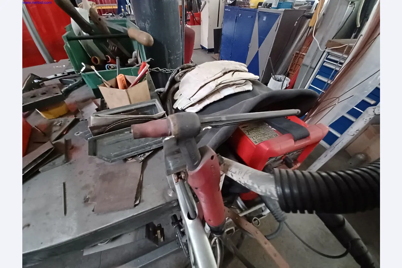 Machines of a lighting manufacturer for metalworking with accessories, continuous painting system, high-bay racking, industrial trucks, vehicles, IT and office equipment-3