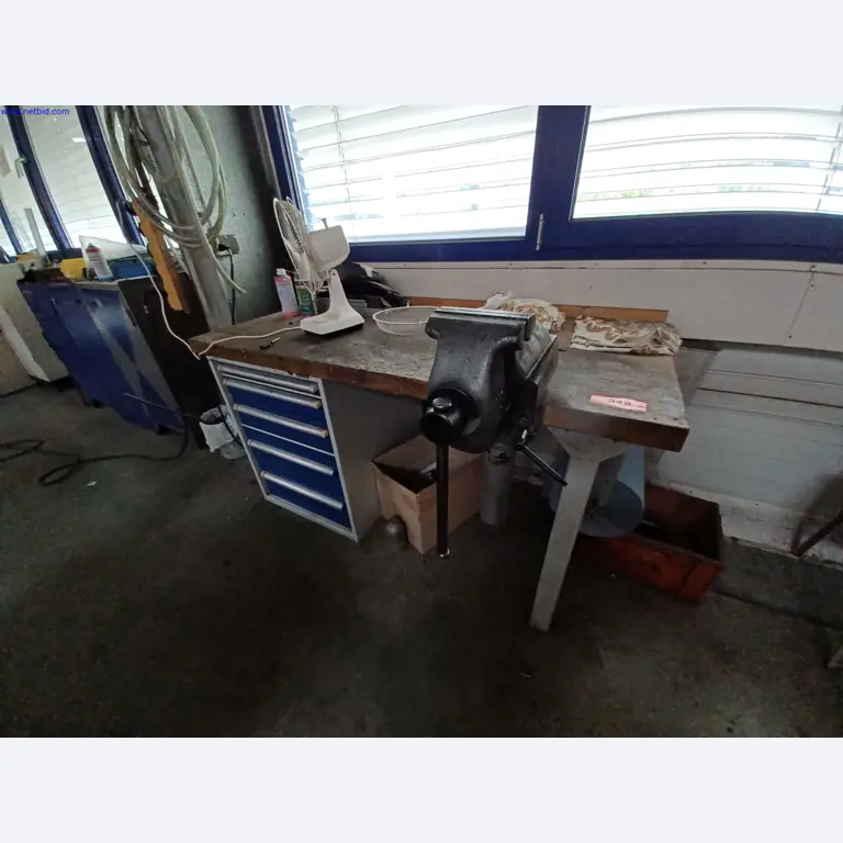 Machines of a lighting manufacturer for metalworking with accessories, continuous painting system, high-bay racking, industrial trucks, vehicles, IT and office equipment-1