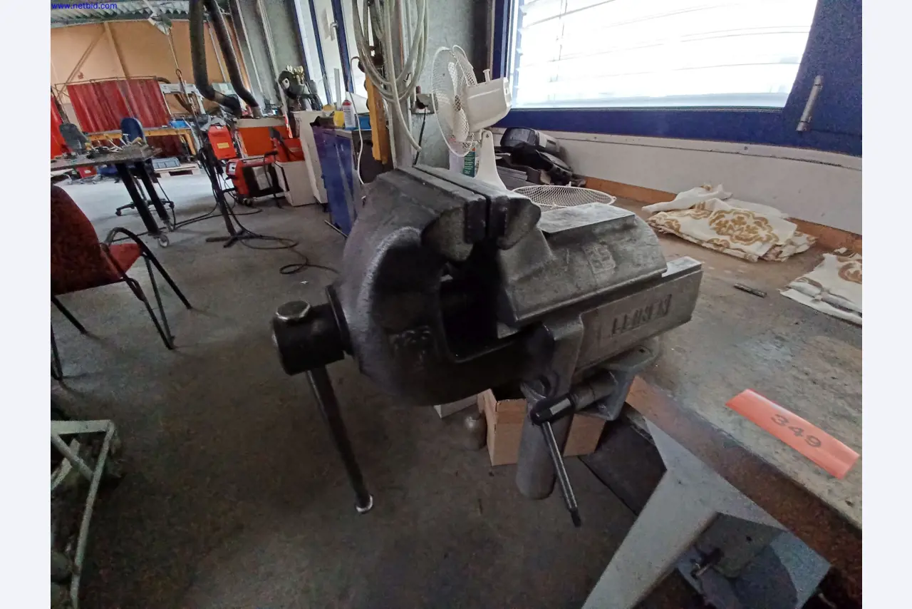 Machines of a lighting manufacturer for metalworking with accessories, continuous painting system, high-bay racking, industrial trucks, vehicles, IT and office equipment-2