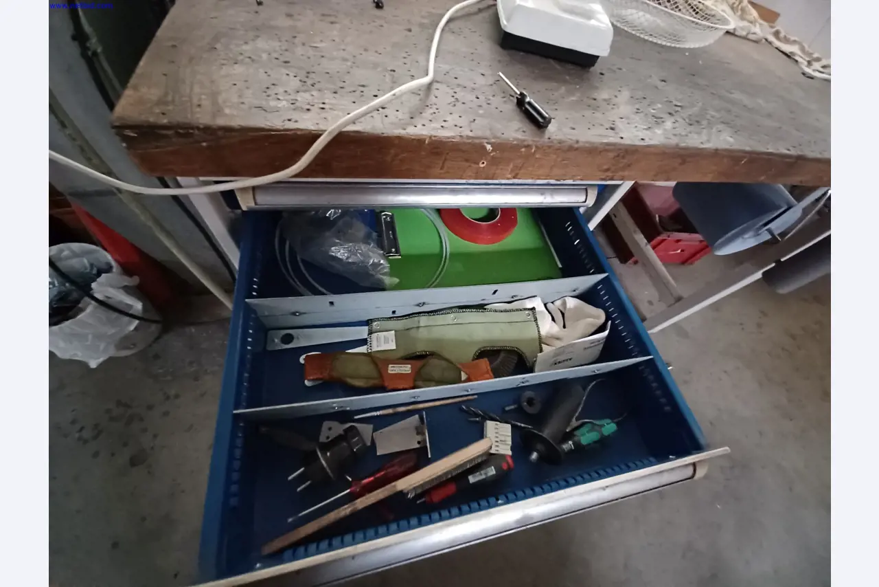 Machines of a lighting manufacturer for metalworking with accessories, continuous painting system, high-bay racking, industrial trucks, vehicles, IT and office equipment-3