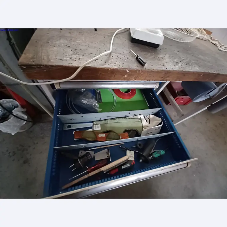 Machines of a lighting manufacturer for metalworking with accessories, continuous painting system, high-bay racking, industrial trucks, vehicles, IT and office equipment-3