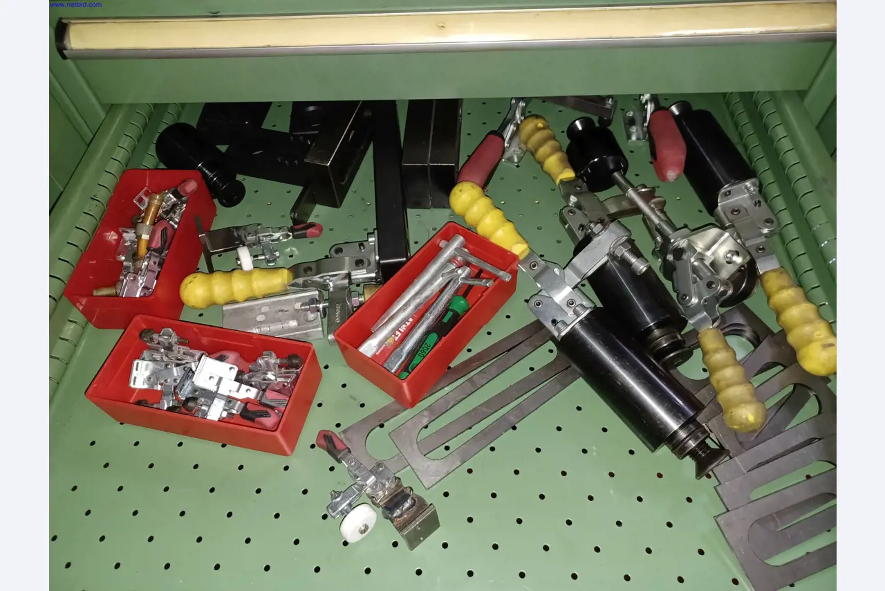 Machines of a lighting manufacturer for metalworking with accessories, continuous painting system, high-bay racking, industrial trucks, vehicles, IT and office equipment-10