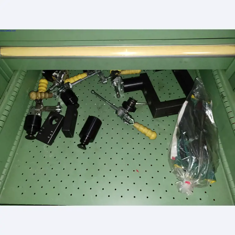 Machines of a lighting manufacturer for metalworking with accessories, continuous painting system, high-bay racking, industrial trucks, vehicles, IT and office equipment-11