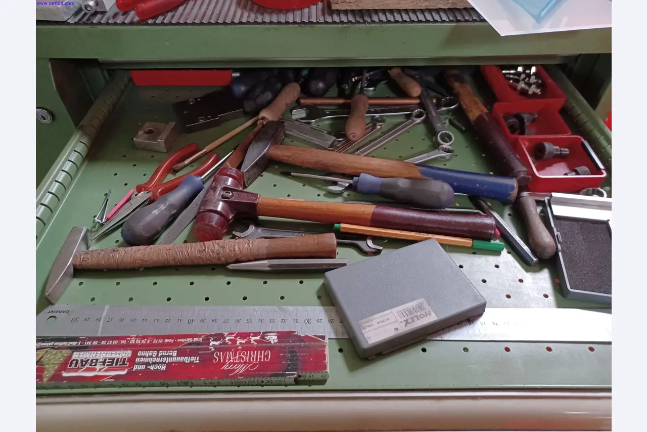 Machines of a lighting manufacturer for metalworking with accessories, continuous painting system, high-bay racking, industrial trucks, vehicles, IT and office equipment-8