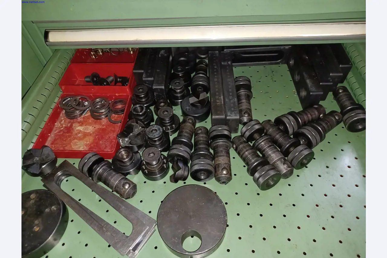 Machines of a lighting manufacturer for metalworking with accessories, continuous painting system, high-bay racking, industrial trucks, vehicles, IT and office equipment-9