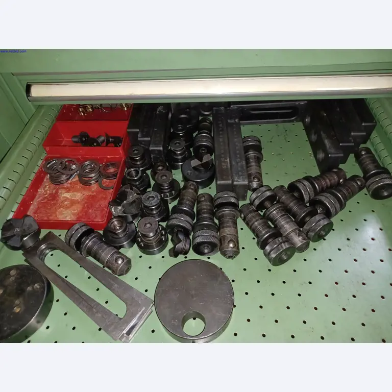 Machines of a lighting manufacturer for metalworking with accessories, continuous painting system, high-bay racking, industrial trucks, vehicles, IT and office equipment-9