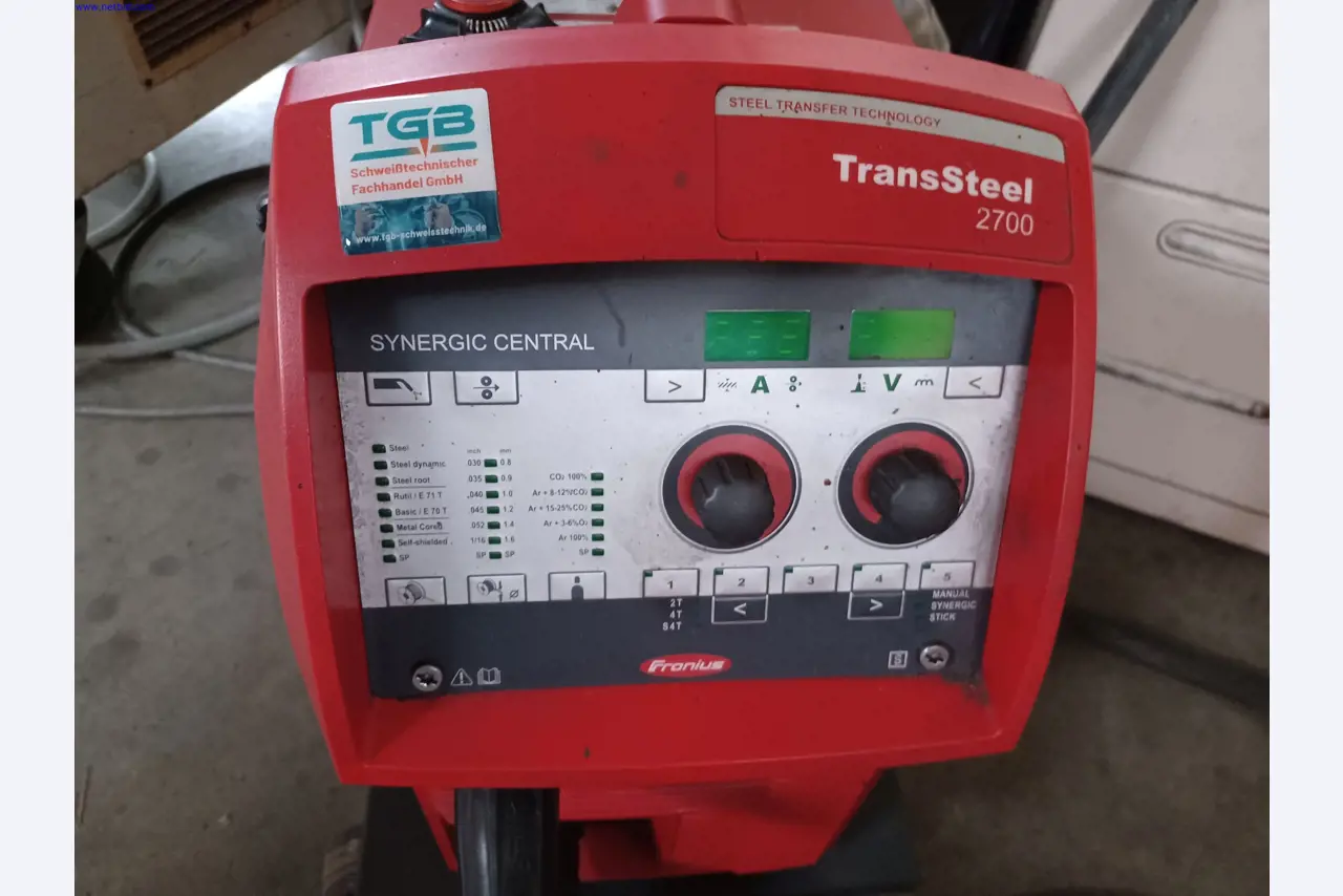 Machines of a lighting manufacturer for metalworking with accessories, continuous painting system, high-bay racking, industrial trucks, vehicles, IT and office equipment-2