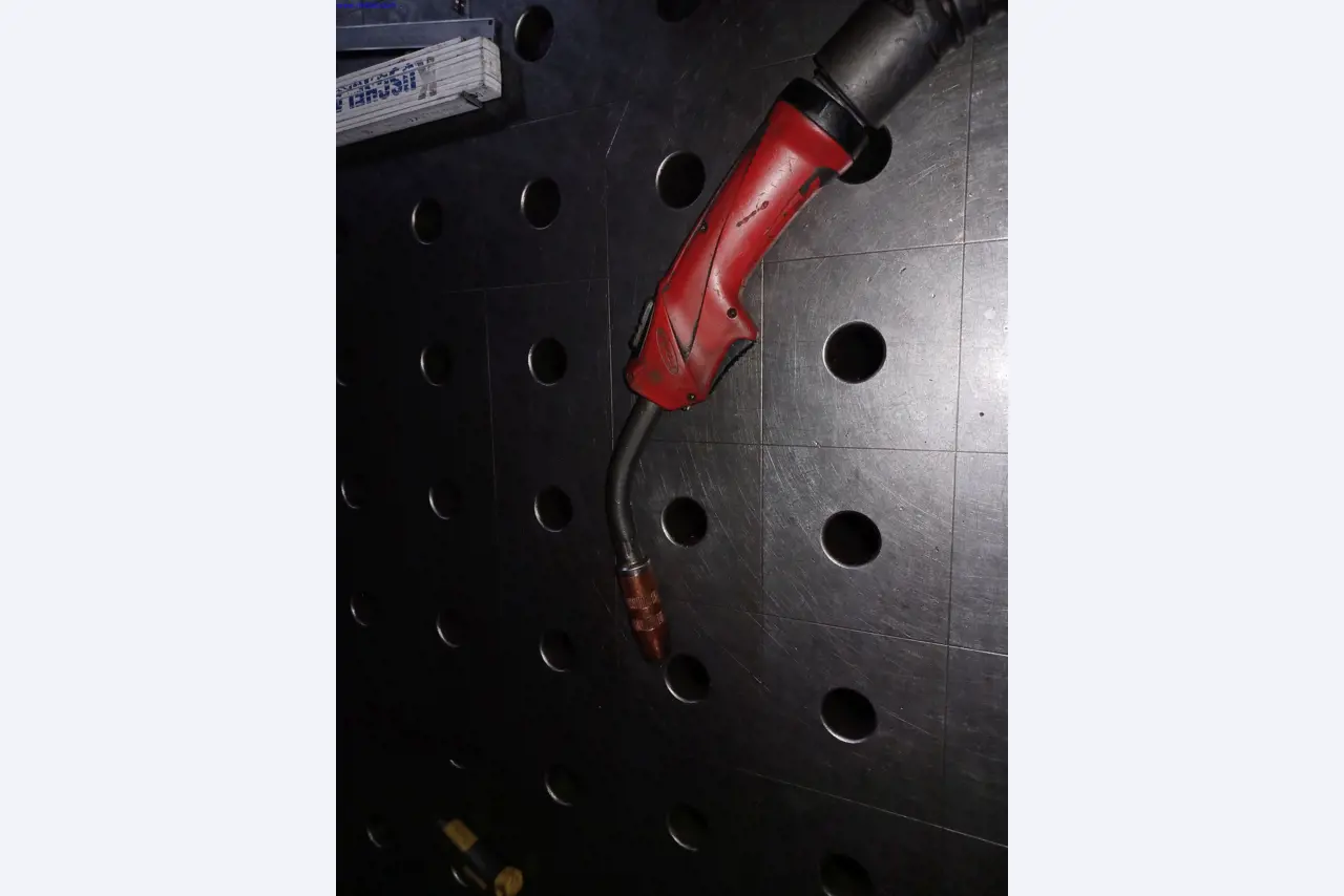 Machines of a lighting manufacturer for metalworking with accessories, continuous painting system, high-bay racking, industrial trucks, vehicles, IT and office equipment-3