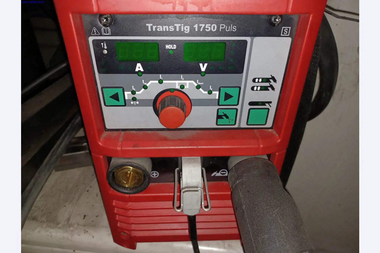 Machines of a lighting manufacturer for metalworking with accessories, continuous painting system, high-bay racking, industrial trucks, vehicles, IT and office equipment-2