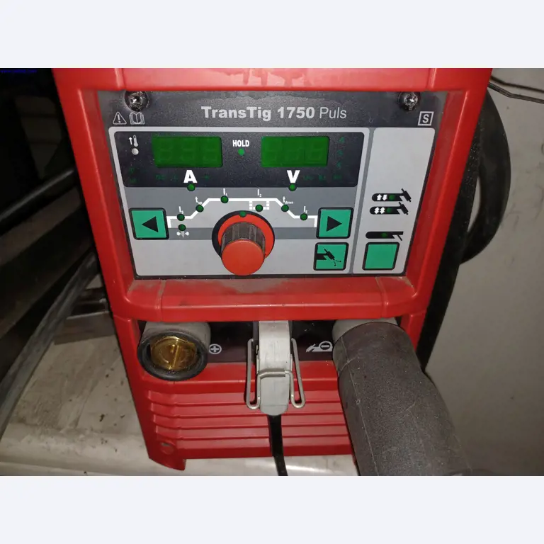 Machines of a lighting manufacturer for metalworking with accessories, continuous painting system, high-bay racking, industrial trucks, vehicles, IT and office equipment-2