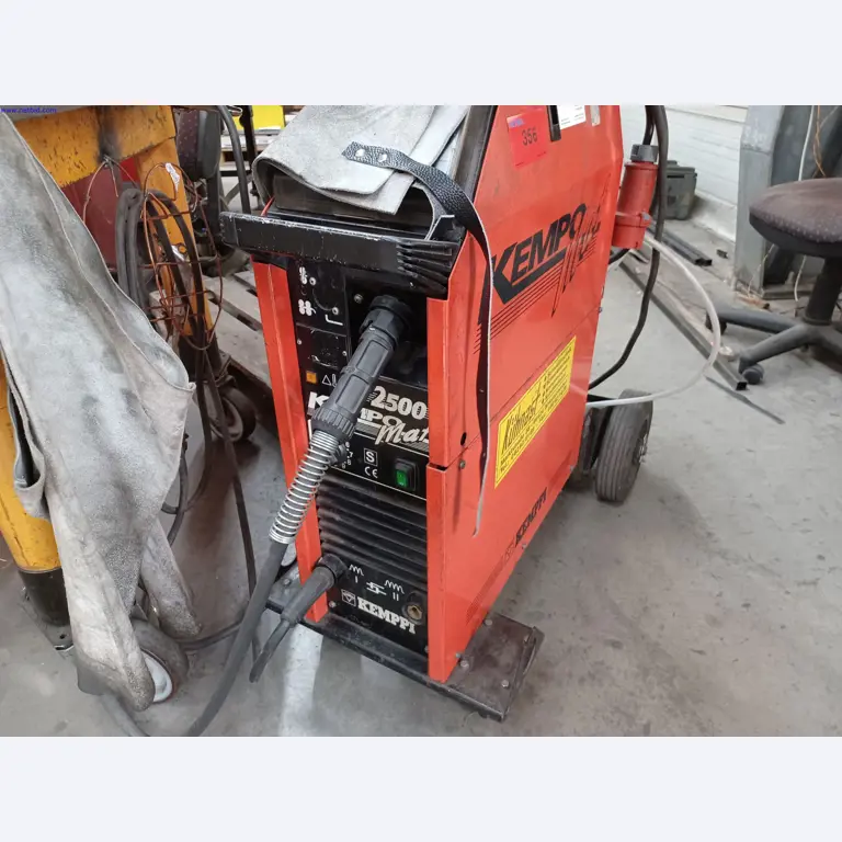 Machines of a lighting manufacturer for metalworking with accessories, continuous painting system, high-bay racking, industrial trucks, vehicles, IT and office equipment-1