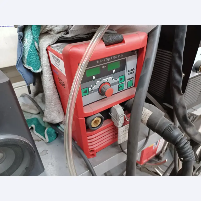 Machines of a lighting manufacturer for metalworking with accessories, continuous painting system, high-bay racking, industrial trucks, vehicles, IT and office equipment-1