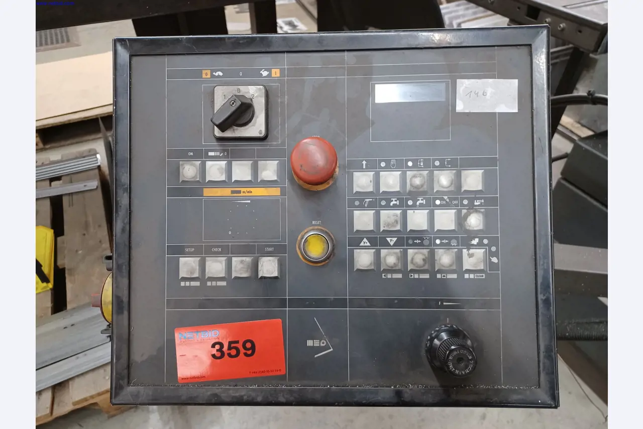 Stroji proizvajalca razsvetljave, vključno s stroji za obdelavo kovin z dodatki, sistemom za neprekinjeno barvanje, visokimi regali, industrijskimi tovornjaki, vozili, informacijsko in pisarniško opremo-2