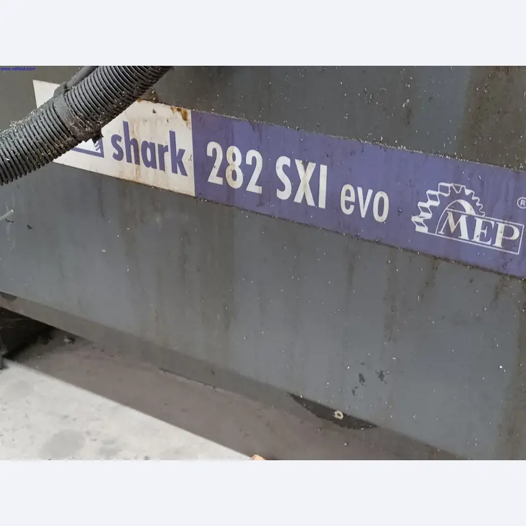 Stroji proizvajalca razsvetljave, vključno s stroji za obdelavo kovin z dodatki, sistemom za neprekinjeno barvanje, visokimi regali, industrijskimi tovornjaki, vozili, informacijsko in pisarniško opremo-3