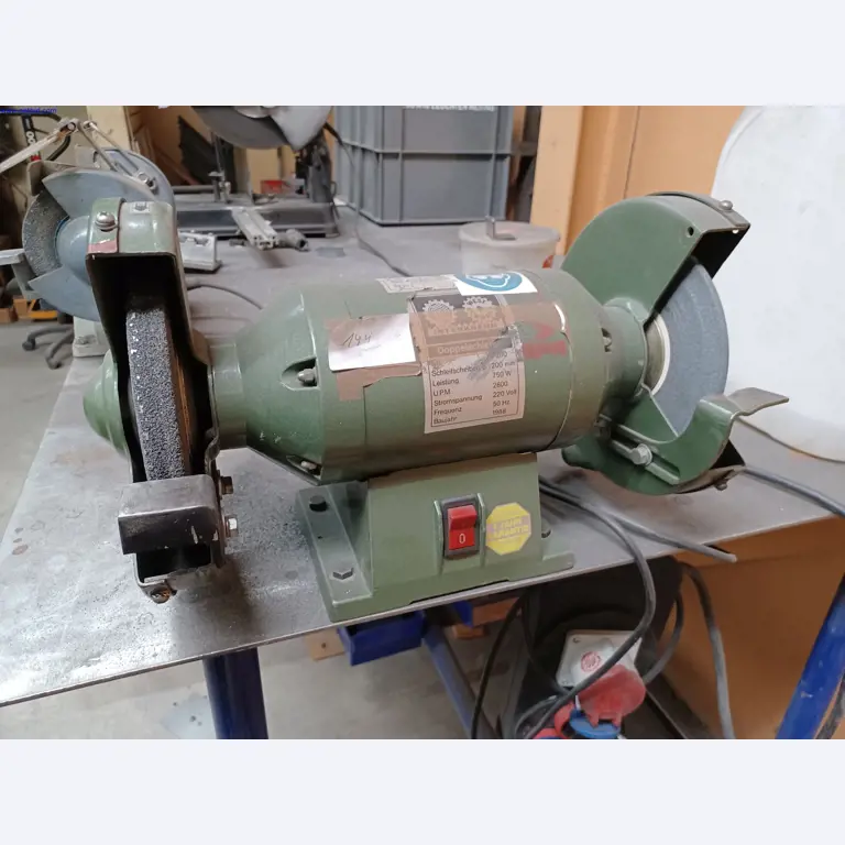 Machines of a lighting manufacturer for metalworking with accessories, continuous painting system, high-bay racking, industrial trucks, vehicles, IT and office equipment-7