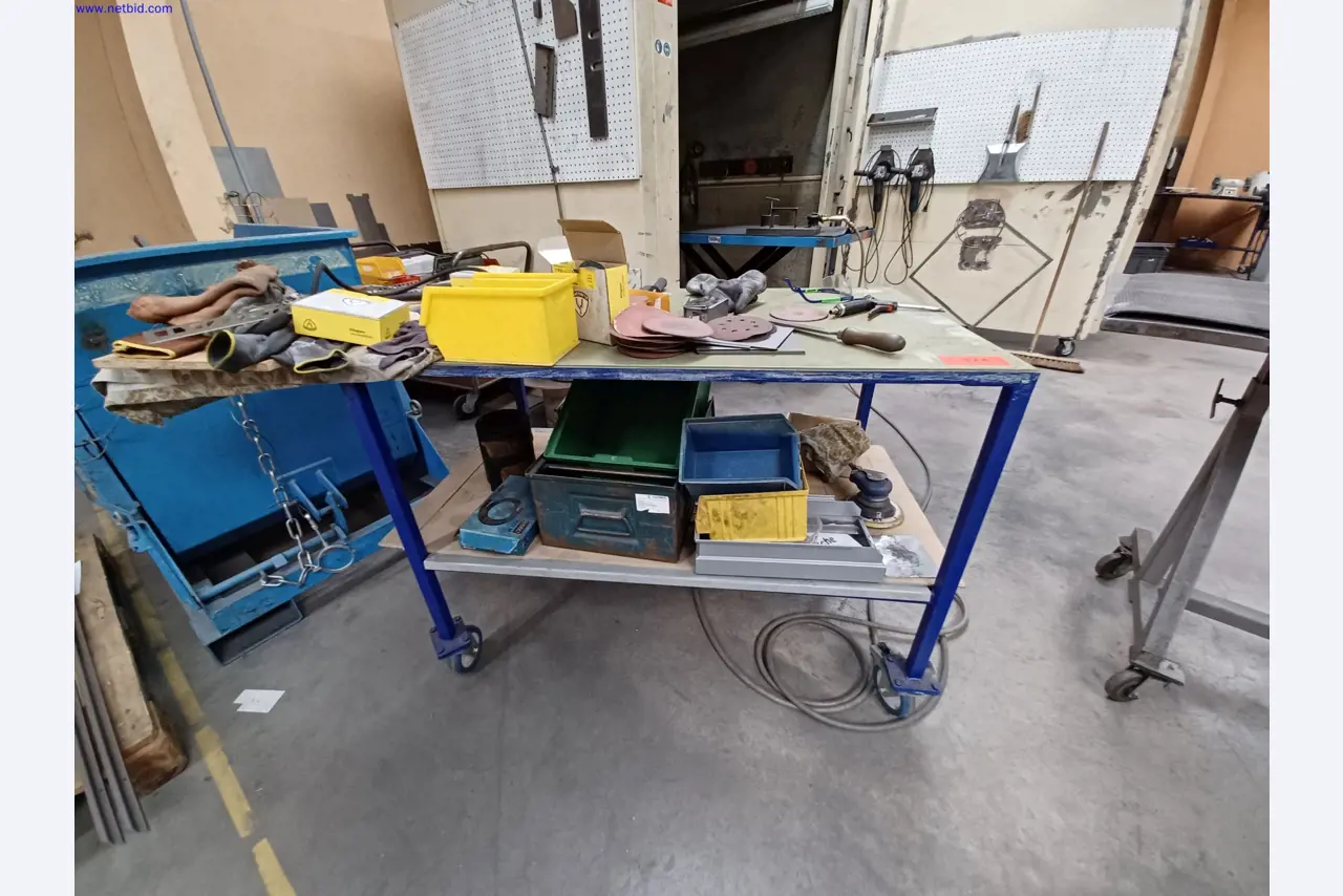 Machines of a lighting manufacturer for metalworking with accessories, continuous painting system, high-bay racking, industrial trucks, vehicles, IT and office equipment-1