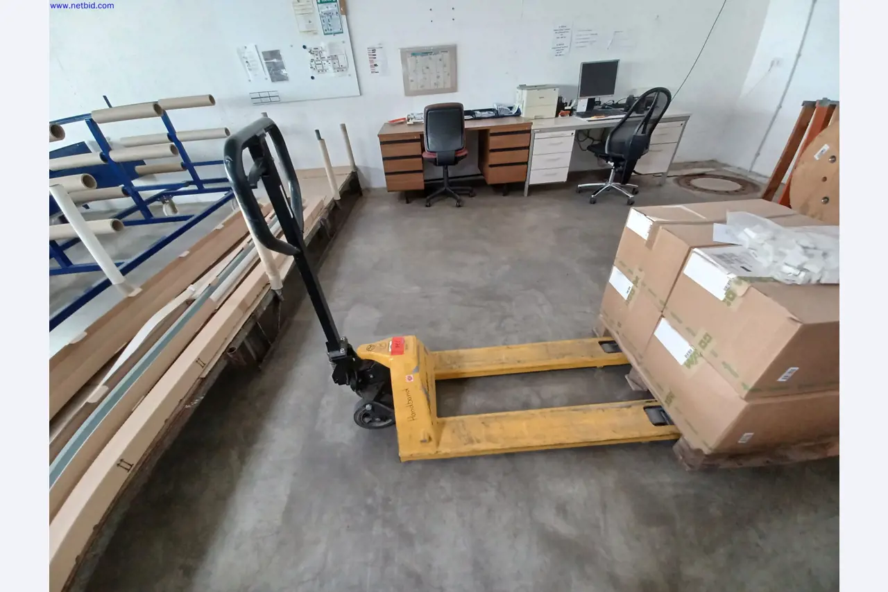 Machines of a lighting manufacturer for metalworking with accessories, continuous painting system, high-bay racking, industrial trucks, vehicles, IT and office equipment-1