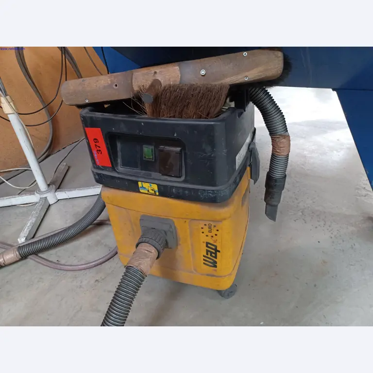 Stroje výrobce osvětlení, včetně strojů pro obrábění kovů s příslušenstvím, kontinuální lakovací systém, vysokoregálové regály, průmyslové vozíky, vozidla, IT a kancelářské vybavení.-1