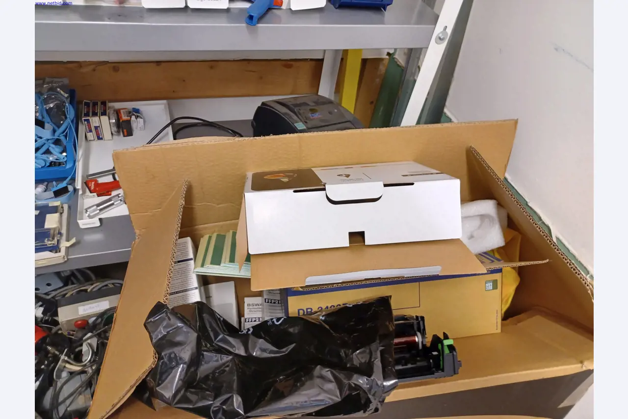 Machines of a lighting manufacturer for metalworking with accessories, continuous painting system, high-bay racking, industrial trucks, vehicles, IT and office equipment-10