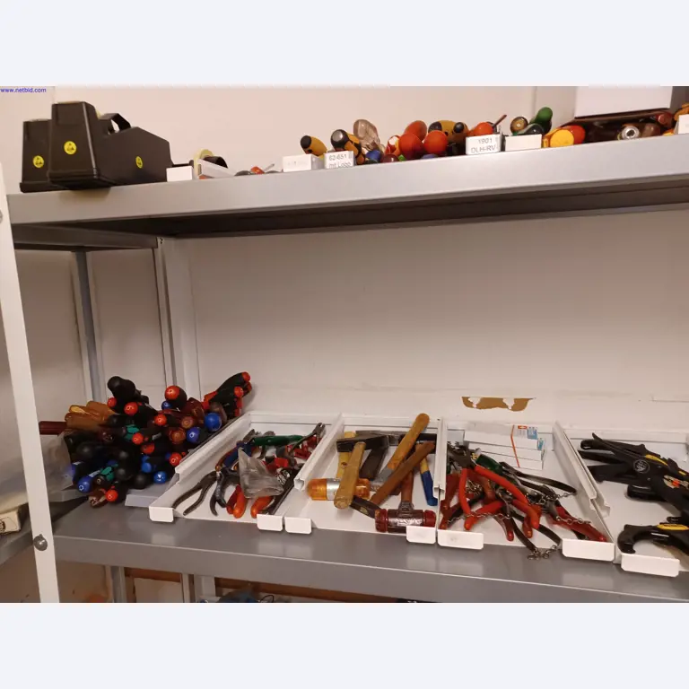 Machines of a lighting manufacturer for metalworking with accessories, continuous painting system, high-bay racking, industrial trucks, vehicles, IT and office equipment-13