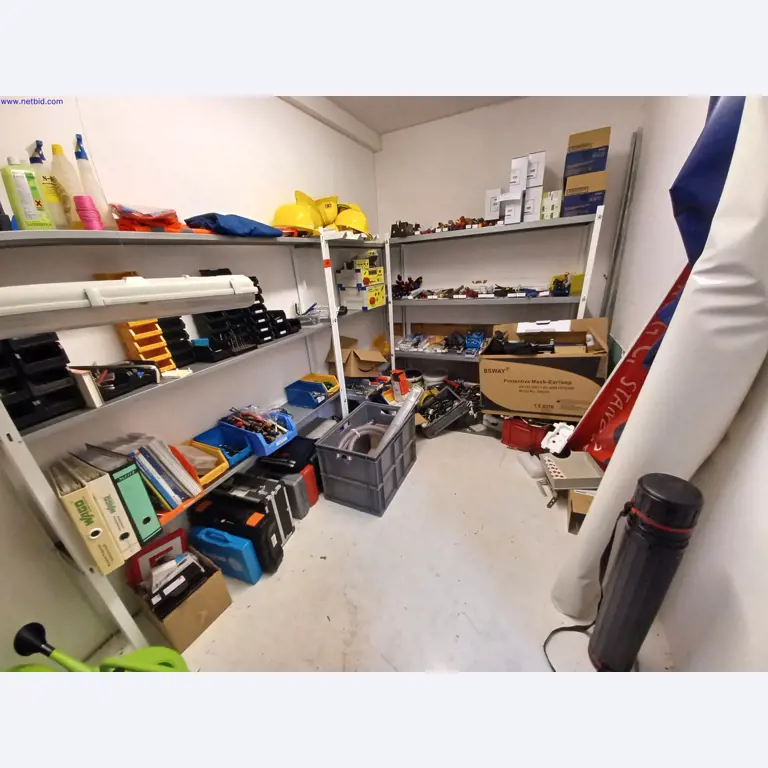 Machines of a lighting manufacturer for metalworking with accessories, continuous painting system, high-bay racking, industrial trucks, vehicles, IT and office equipment-1