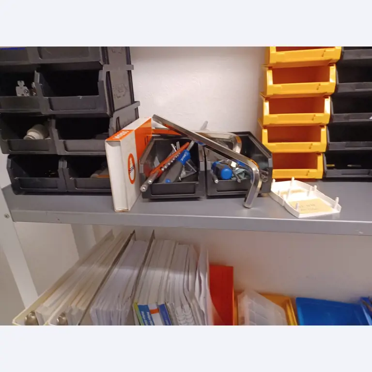 Machines of a lighting manufacturer for metalworking with accessories, continuous painting system, high-bay racking, industrial trucks, vehicles, IT and office equipment-6