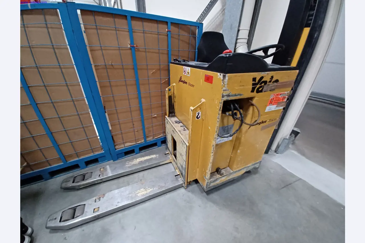 Machines of a lighting manufacturer for metalworking with accessories, continuous painting system, high-bay racking, industrial trucks, vehicles, IT and office equipment-1