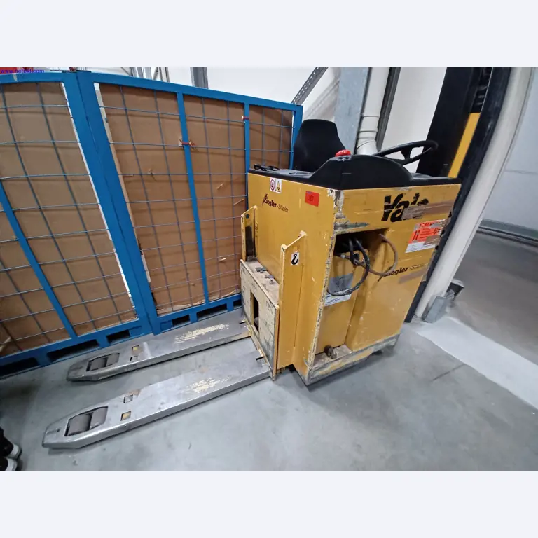 Machines of a lighting manufacturer for metalworking with accessories, continuous painting system, high-bay racking, industrial trucks, vehicles, IT and office equipment-1