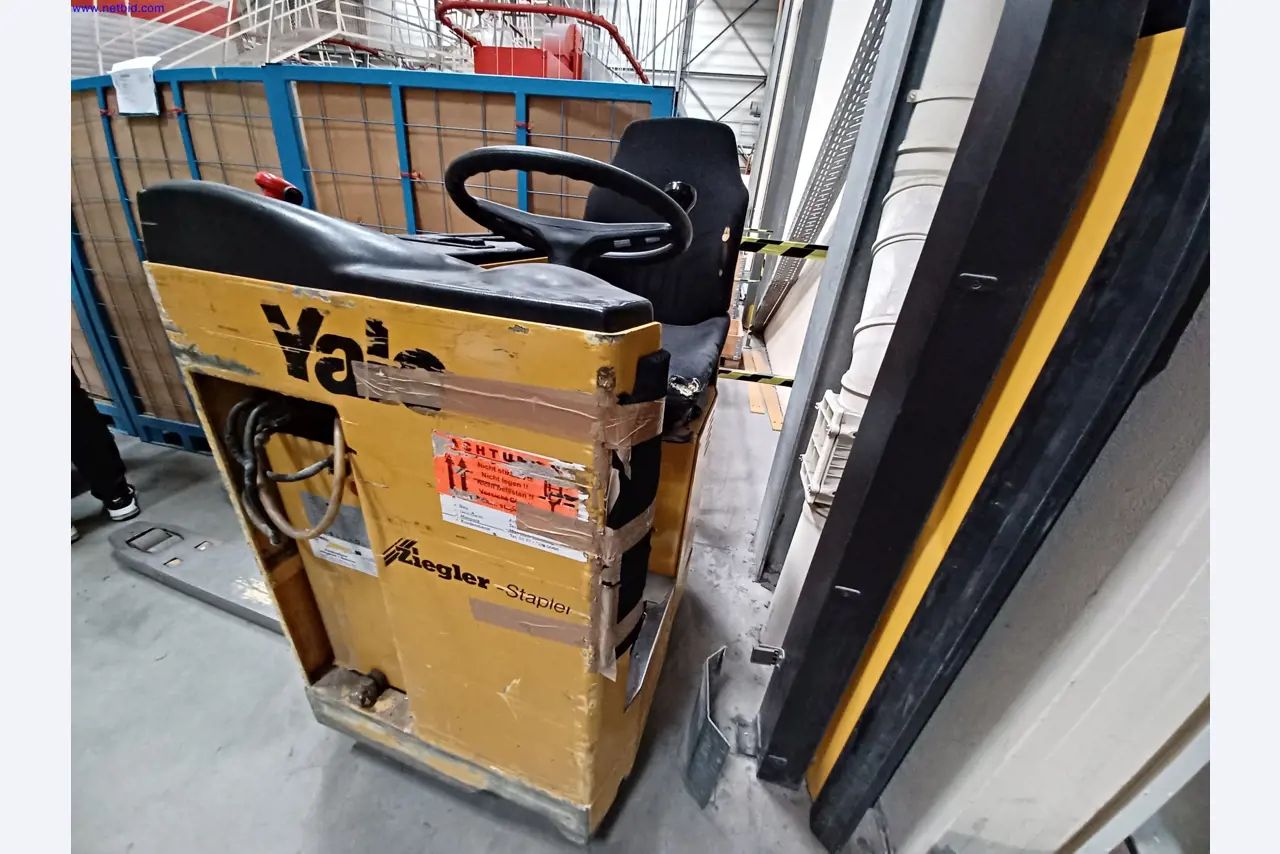 Machines of a lighting manufacturer for metalworking with accessories, continuous painting system, high-bay racking, industrial trucks, vehicles, IT and office equipment-2