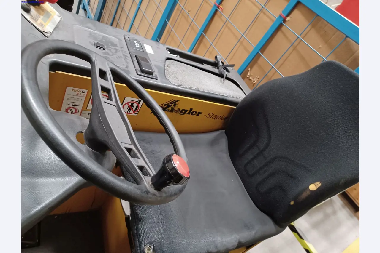 Machines of a lighting manufacturer for metalworking with accessories, continuous painting system, high-bay racking, industrial trucks, vehicles, IT and office equipment-3